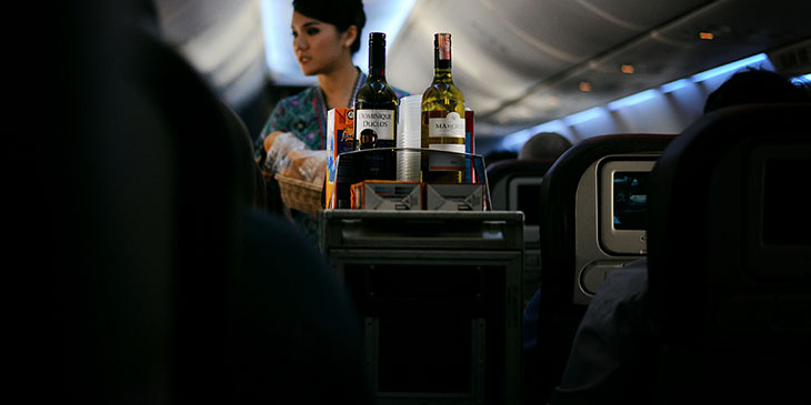 Airlines call for duty-free drinking on flights to be made illegal